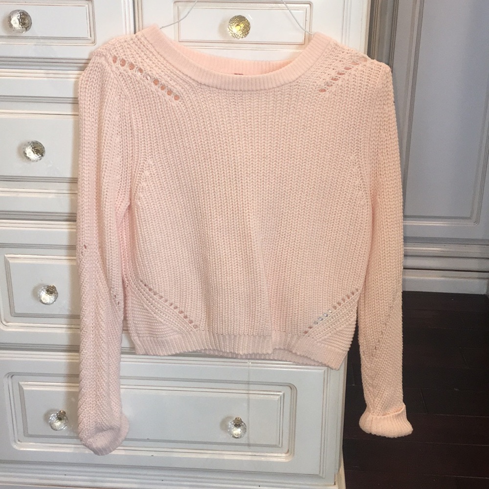 H&M light pink cropped sweater